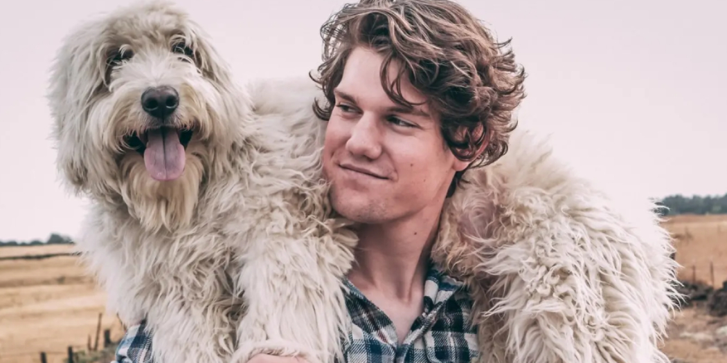 How to Carry a Dog on Your Shoulders 7 Steps Instructions (2024)